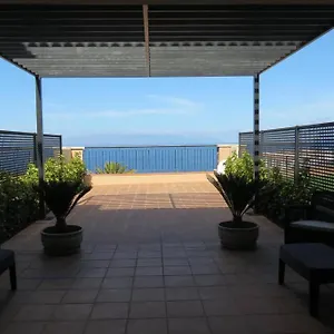 https://adosado-con-vistas-al-mar-y-piscina-comunitaria.tenerifehoteles.net