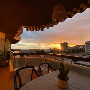 https://nice-pool-apartment-in-los-cristianos-excellent-location.tenerifehoteles.net